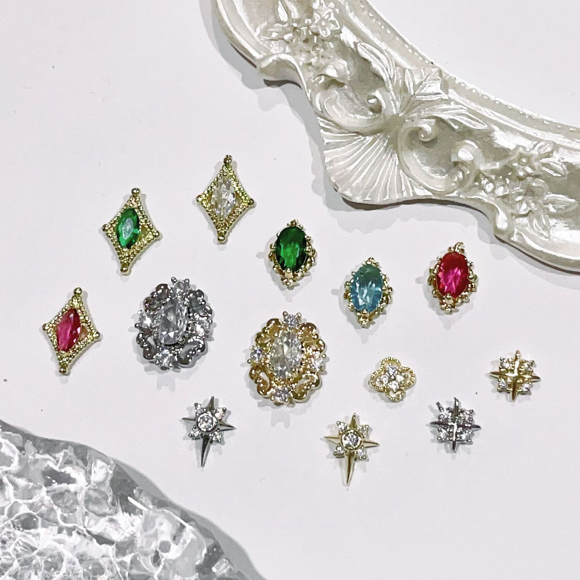5Pcs Luxury Retro Zircon Nail  - Nail Art Xl incelemesi ve fiyatı