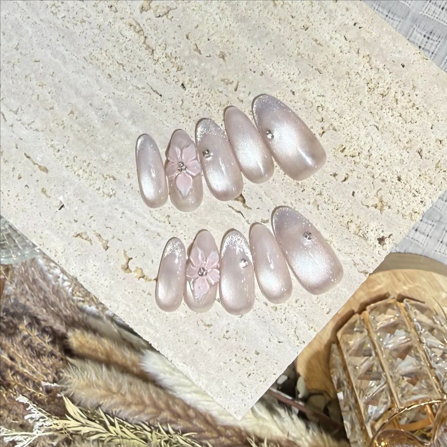10Pcs Pink Sweet French Almond - Nail Art Cat Eye Simple incelemesi ve fiyatı